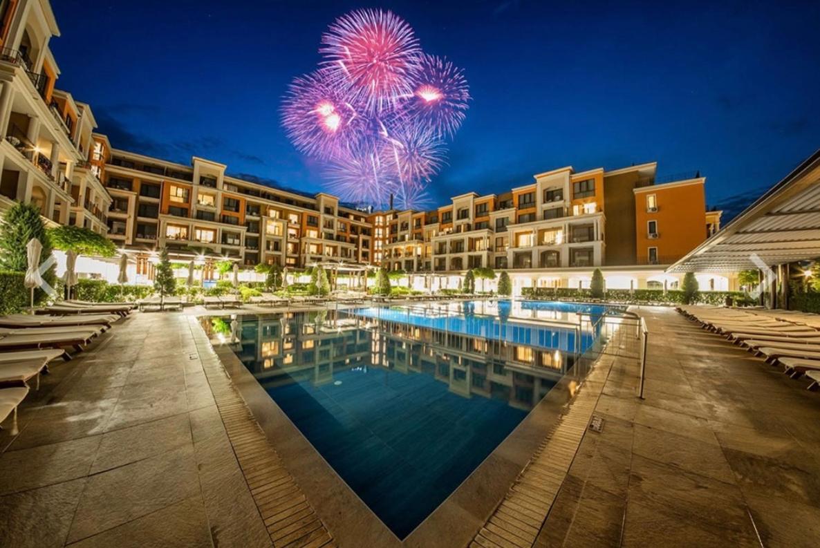 Private Apartment 49 In Prestige Fort Beach Hotel Sveti Vlas Buitenkant foto
