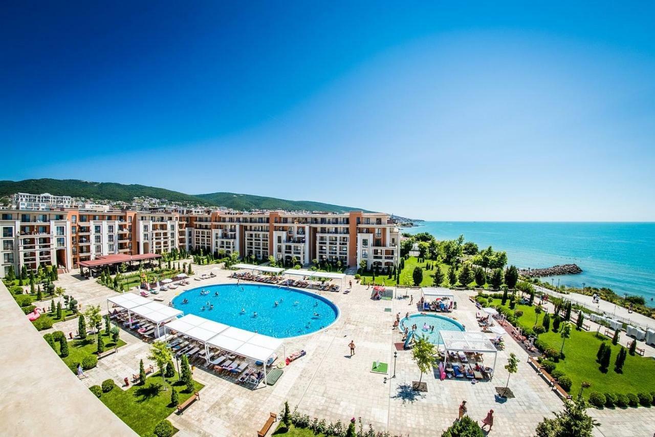 Private Apartment 49 In Prestige Fort Beach Hotel Sveti Vlas Buitenkant foto