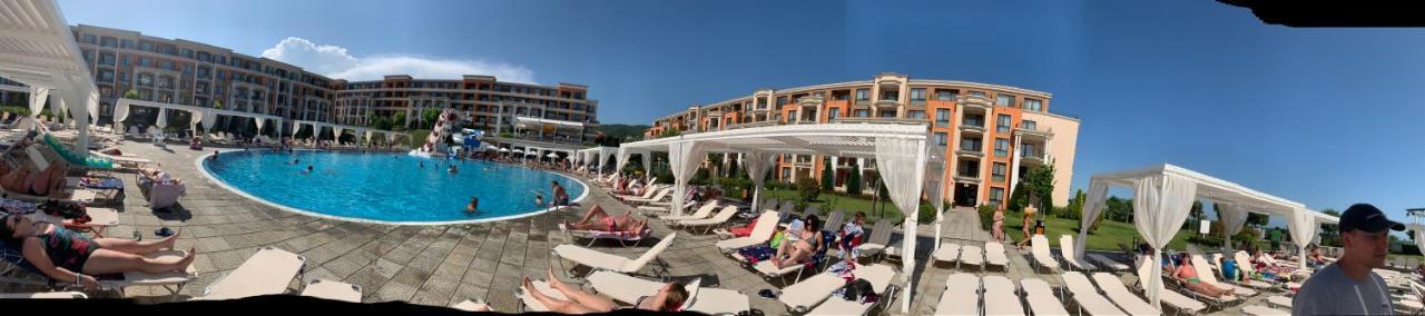 Private Apartment 49 In Prestige Fort Beach Hotel Sveti Vlas Buitenkant foto